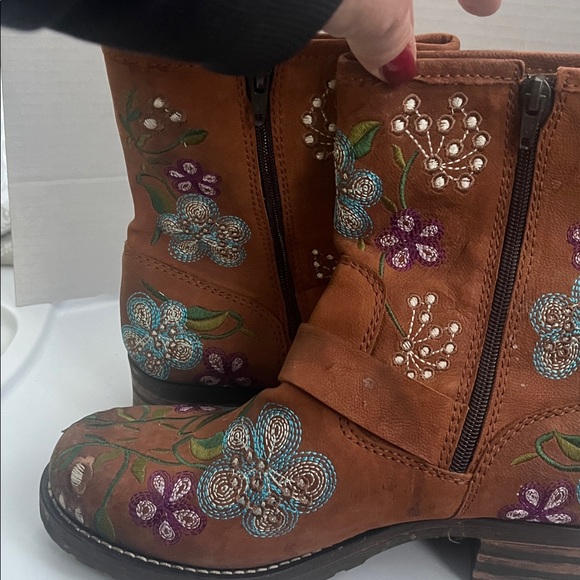 Brako flower embroidered brown zip up moto style boots size 41 women’s 10 - Picture 7 of 9
